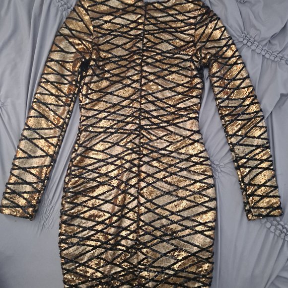 Truth or Dare Lulus Black and Gold Long Sleeve Sequin Dress size S - Picture 6 of 8